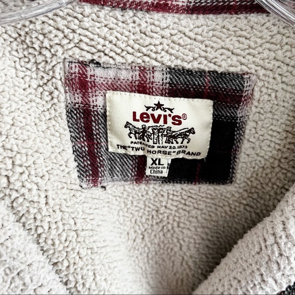 Levi’s shacket red black plaid flannel oversized buttons lined - Picture 7 of 9